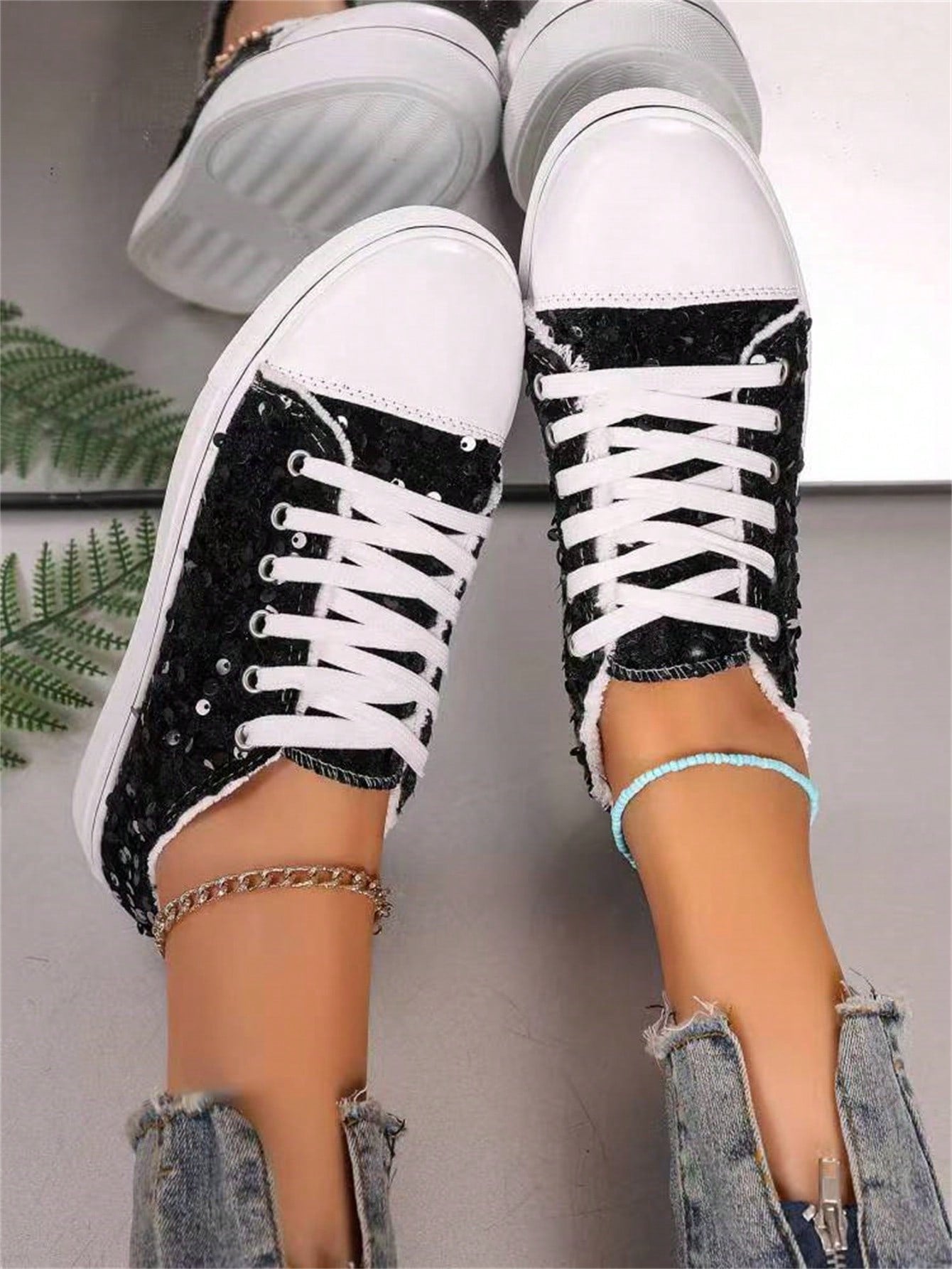 Plus Size Women's Casual Halloween Horror Elements Skull Print Cross Strap Decorated Sneakers, Fashion Choice, Spring/Autumn