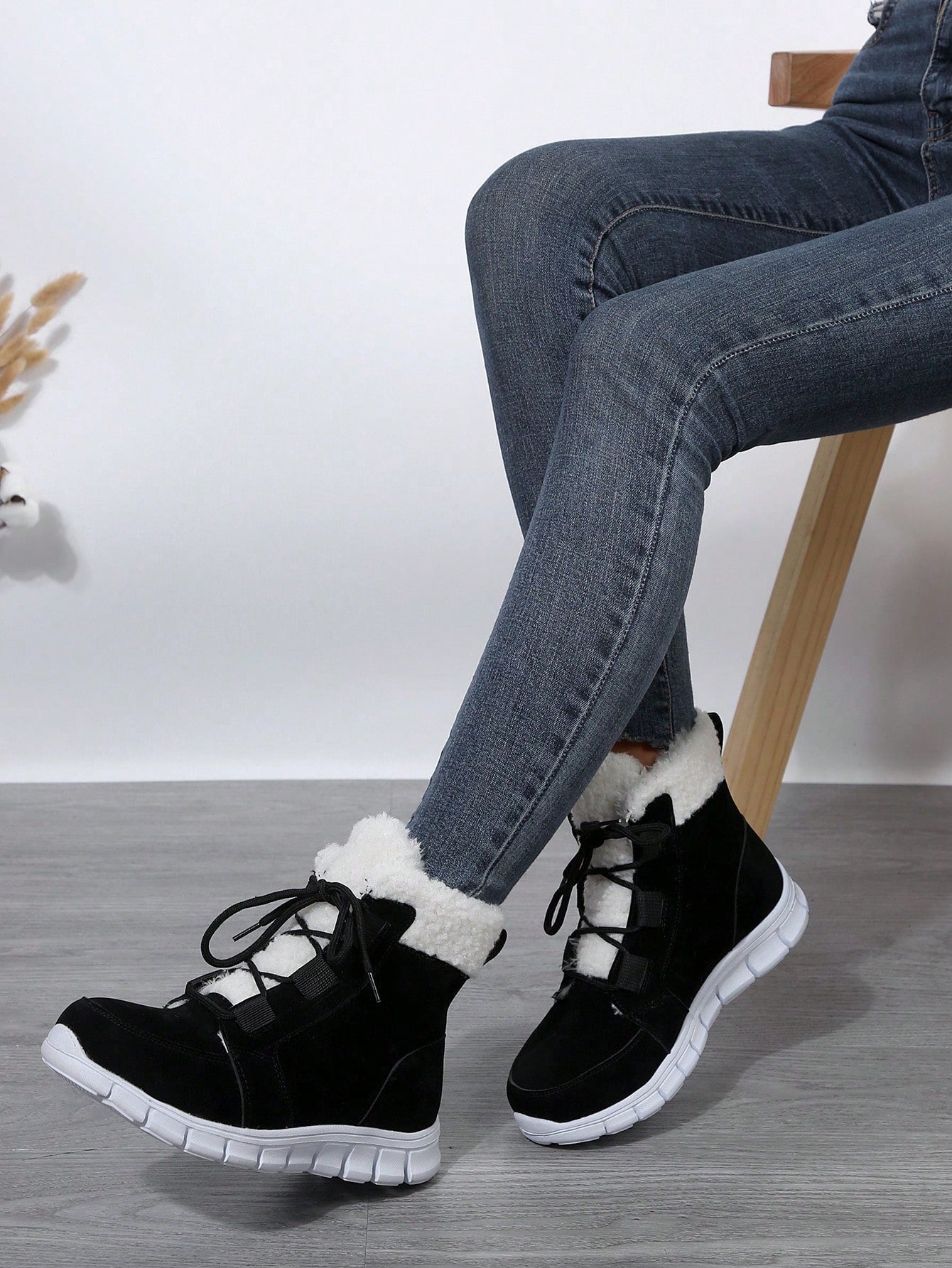 New Winter Warm Lightweight Flat Faux Fur Cuff Comfortable Snow Boots For Women