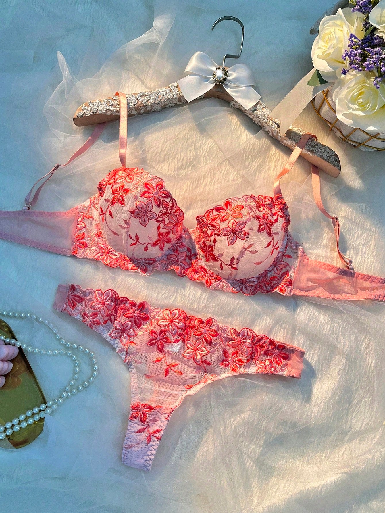 2pcs Romantic Pink Women's Bra And Panty Set With Underwire