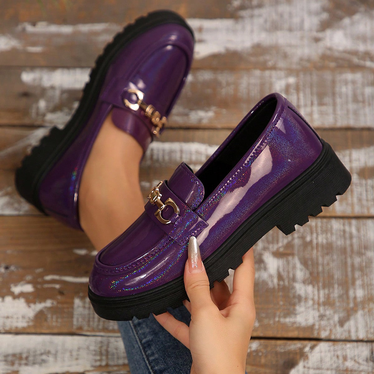 Women Fashion Patent Casual Shoes Thick Sole Metal Chain Round Toe Non-Slip Rubber Outsole Loafers, Year-Round Wear Shoes, Flats