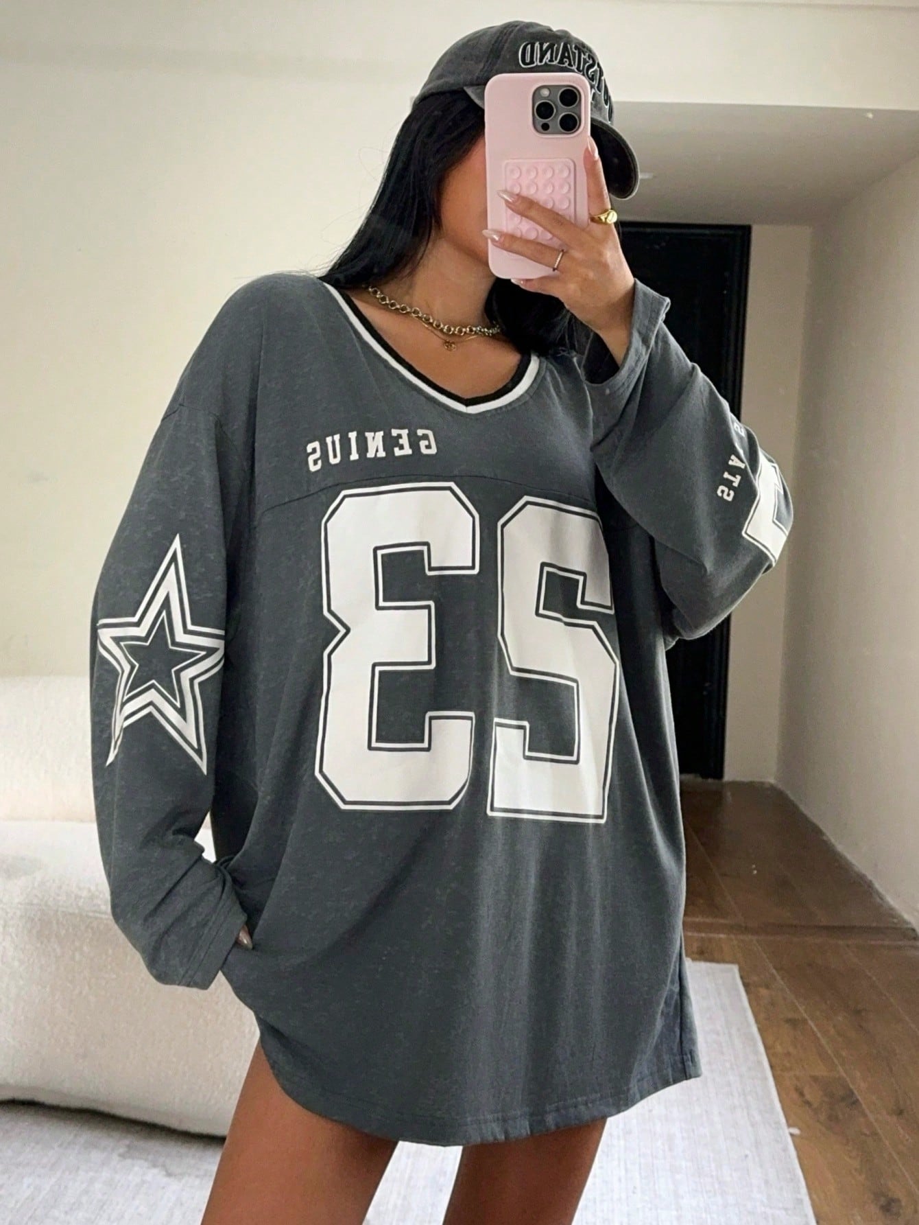 EZwear Women's New V-Neck Casual Sports Letter & Graphic Splice Oversized Loose Long Sleeve T-Shirt, White