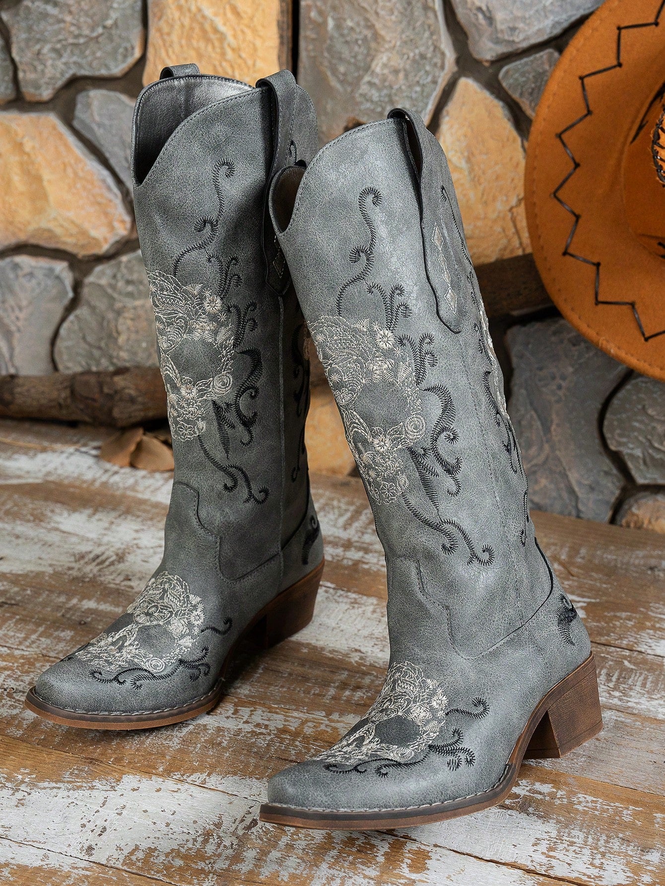 Women's Fashion Embroidered Platform Slip-On Boots, Solid Color Versatile Pattern, Trendy