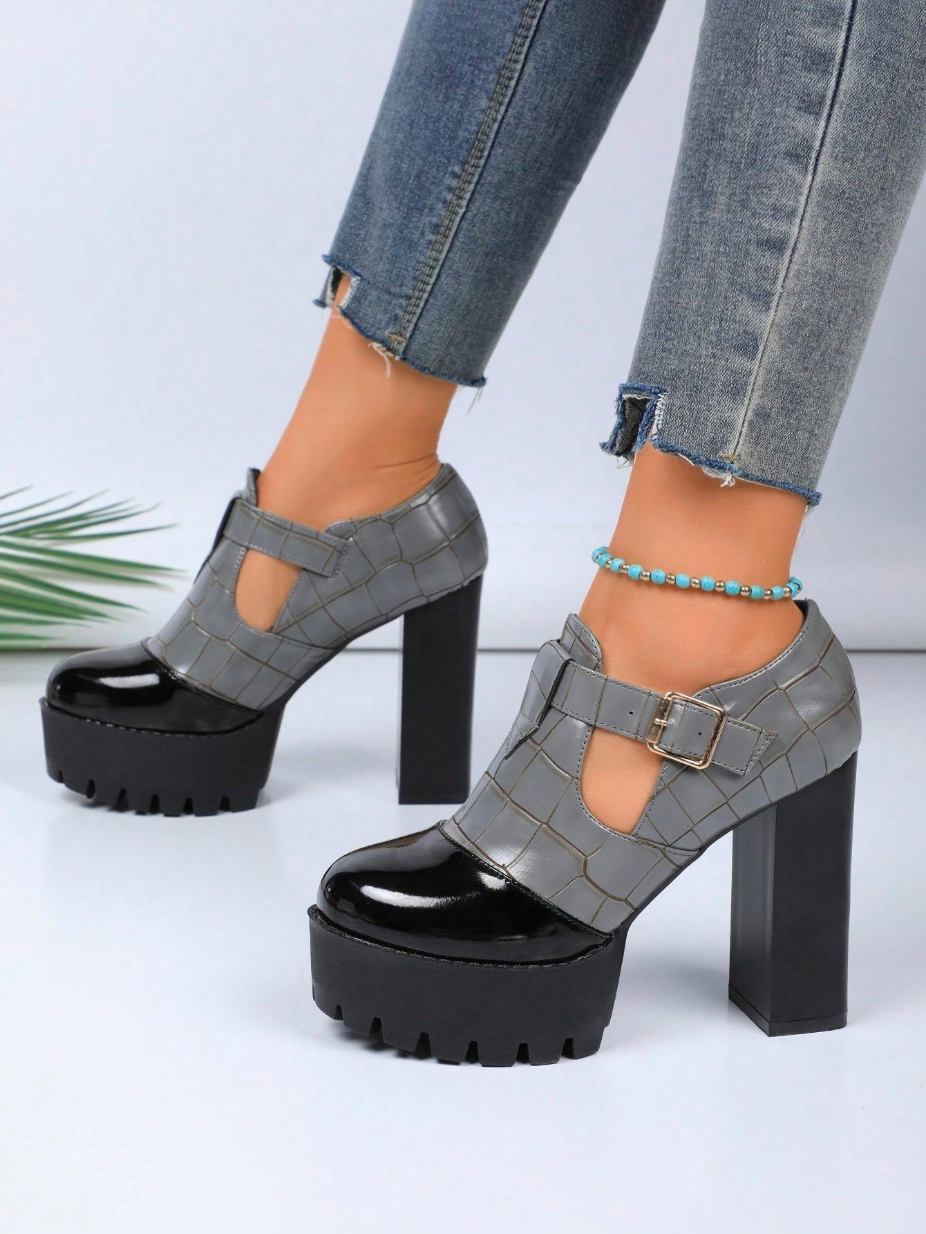 2025 New Arrivals Square Toe Thick Anti-Slip Platform High Heel Outdoor T-Stage Fashion Women Shoes