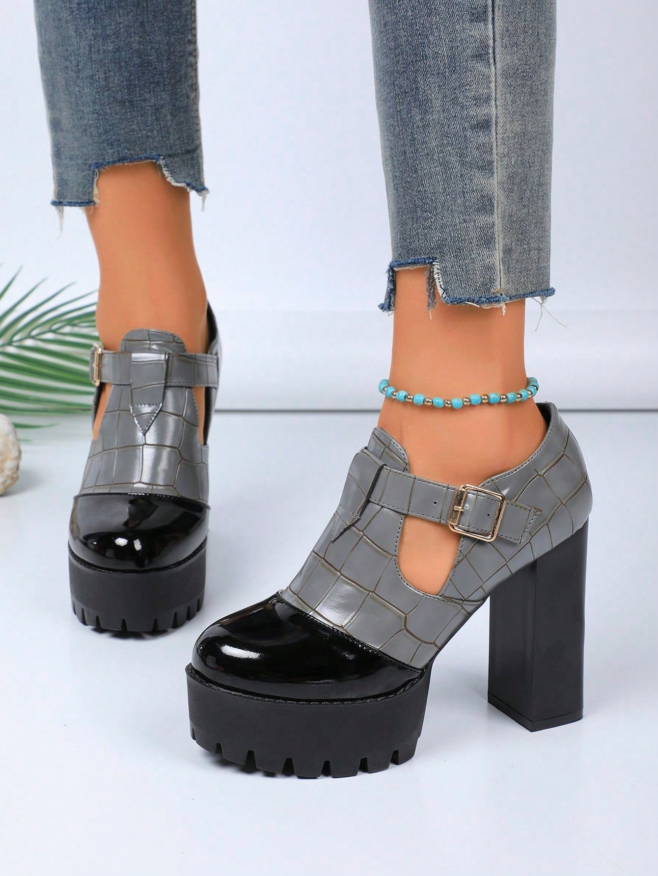 2025 New Arrivals Square Toe Thick Anti-Slip Platform High Heel Outdoor T-Stage Fashion Women Shoes