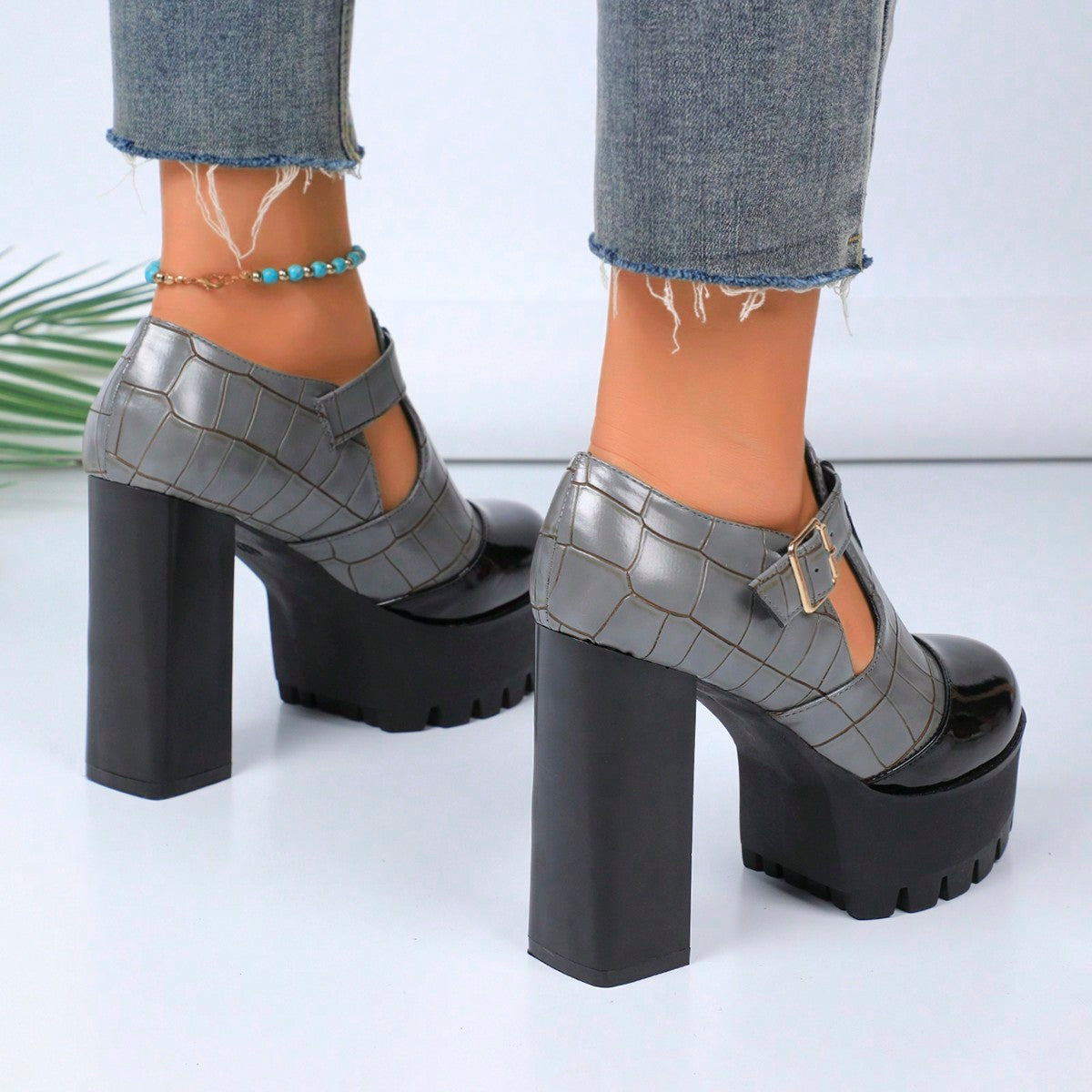 2025 New Arrivals Square Toe Thick Anti-Slip Platform High Heel Outdoor T-Stage Fashion Women Shoes