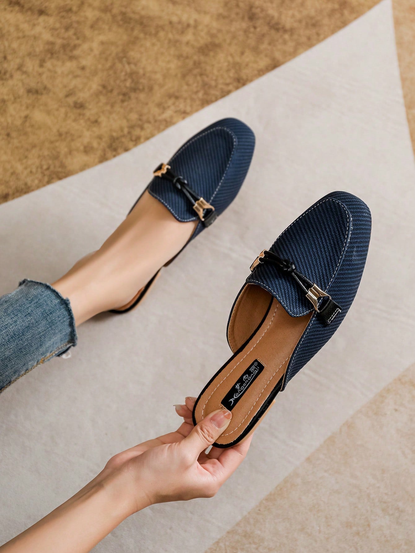 Mengshangli Women's Slip-On Mule Shoes With Metallic Decor, Half- Flat Sole Fashionable Slouchy Shoes