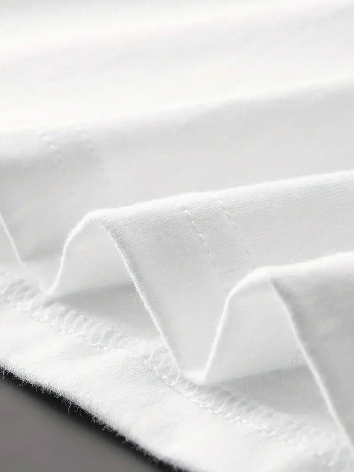 Slayr Women's Round Neck Short Sleeve Character Print Simple Casual Top, Daily Wear