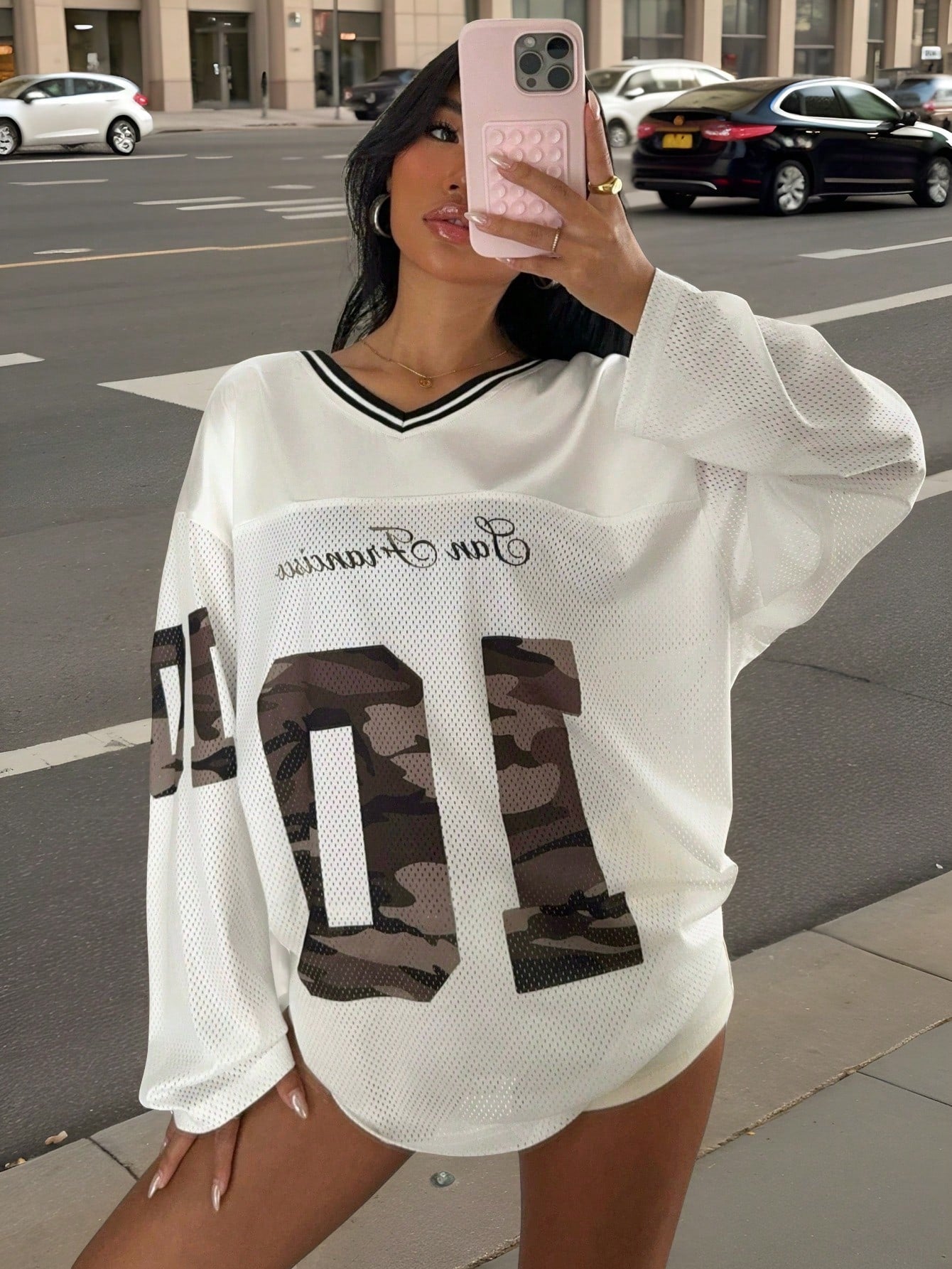 EZwear Women's New V-Neck Casual Sports Letter & Graphic Splice Oversized Loose Long Sleeve T-Shirt, White
