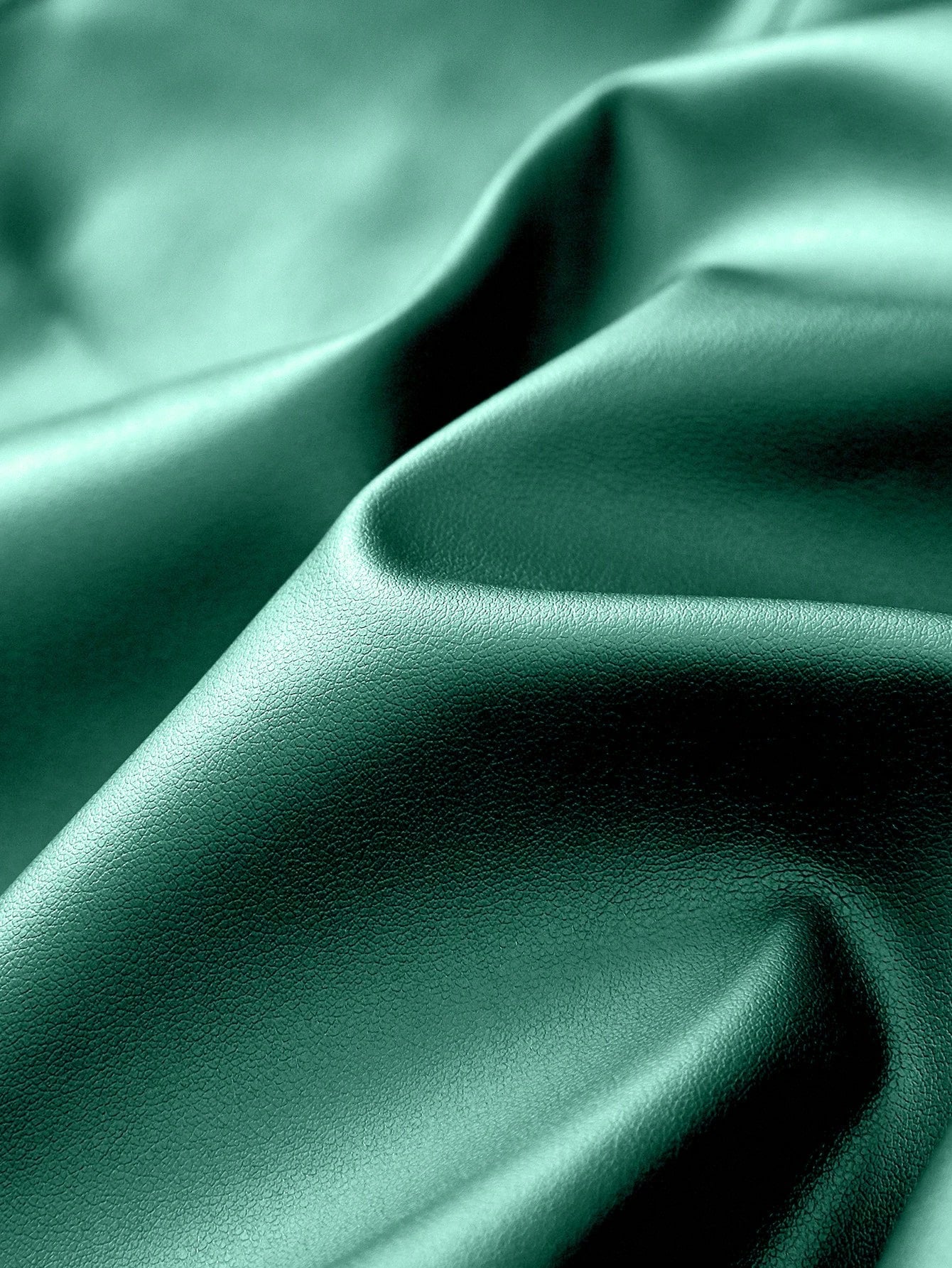 Privé Women's Solid Color Minimalist Front Button Casual Shorts