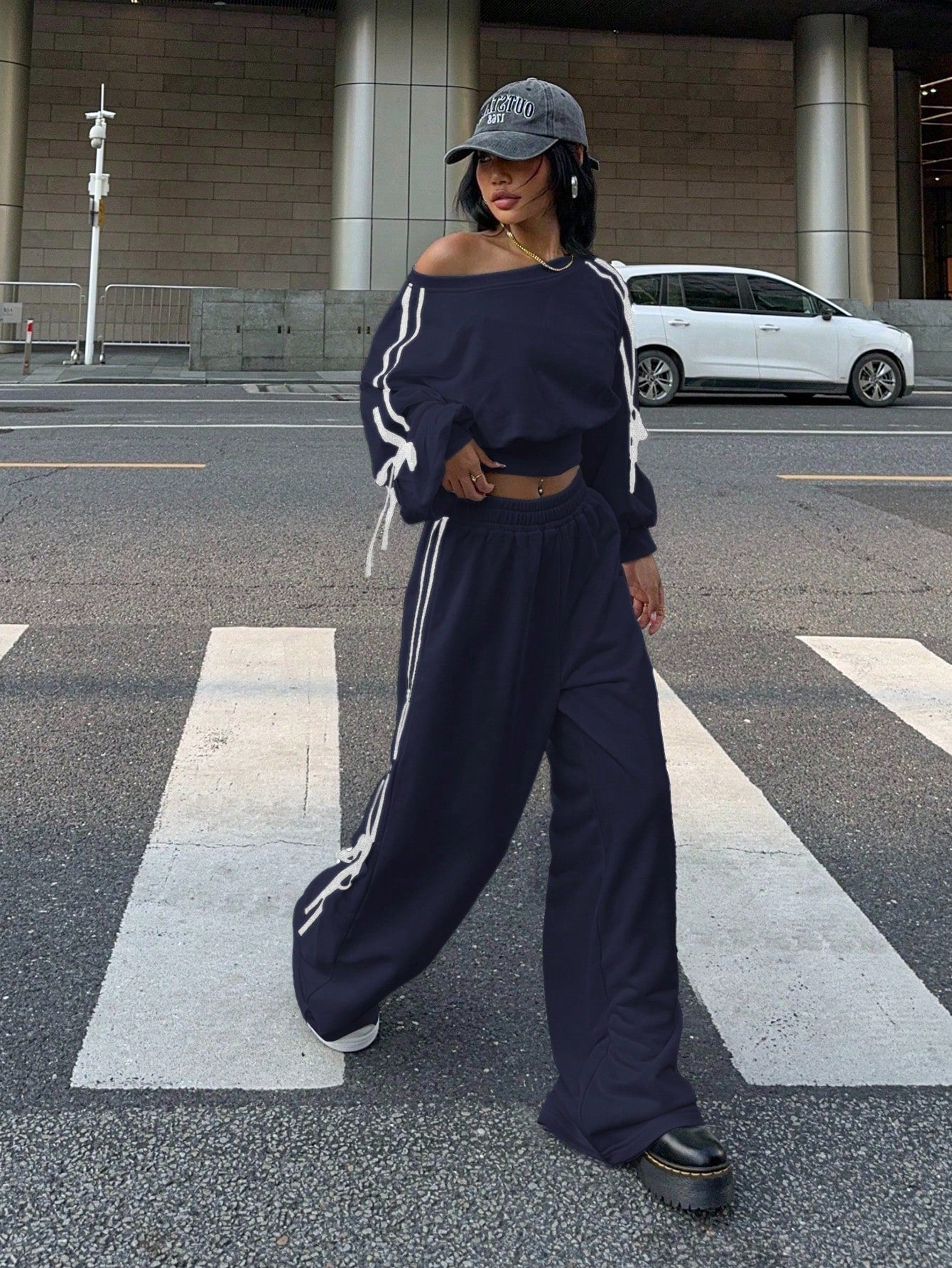 Muchic Navy Blue Women Sports Cropped Sweatshirt And Sweatpant Set With Side Stripe