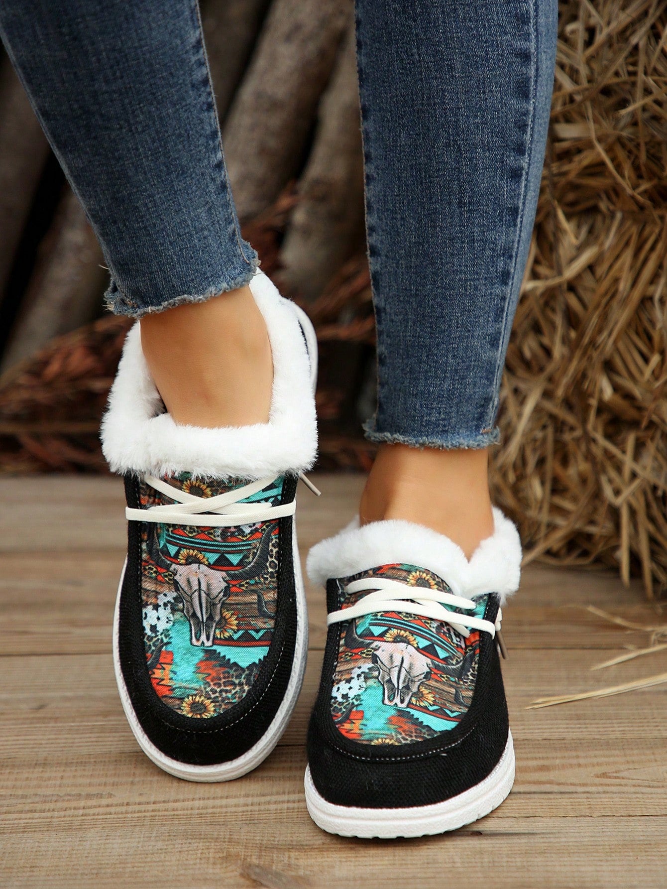 New Outdoor Casual Bohemian Style Fleece Lace-Up Plus Size Flat Leisure Sports Shoes For Women