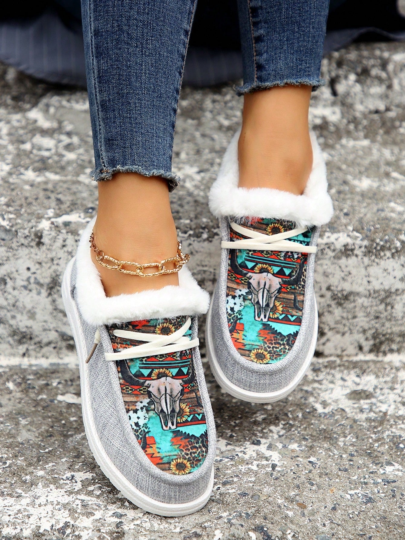 New Outdoor Casual Bohemian Style Fleece Lace-Up Plus Size Flat Leisure Sports Shoes For Women