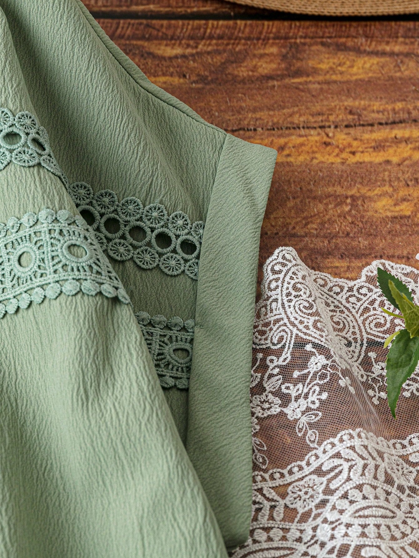 JORESS Women Plus Size Solid Color Lace Hollow Out Sleeveless Dress