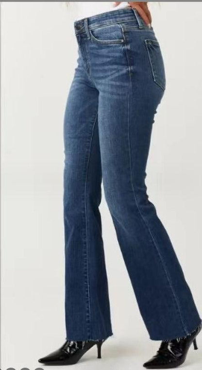 High Waist Slim Fit Stonewashed Jeans – The Perfect Cowgirl Fit