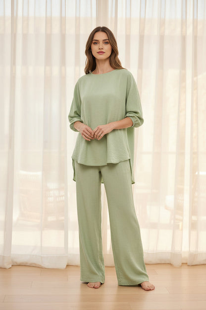 Women's Green Batwing Sleeve Loose Top & Wide Leg Pants Two-Piece Set - Front View