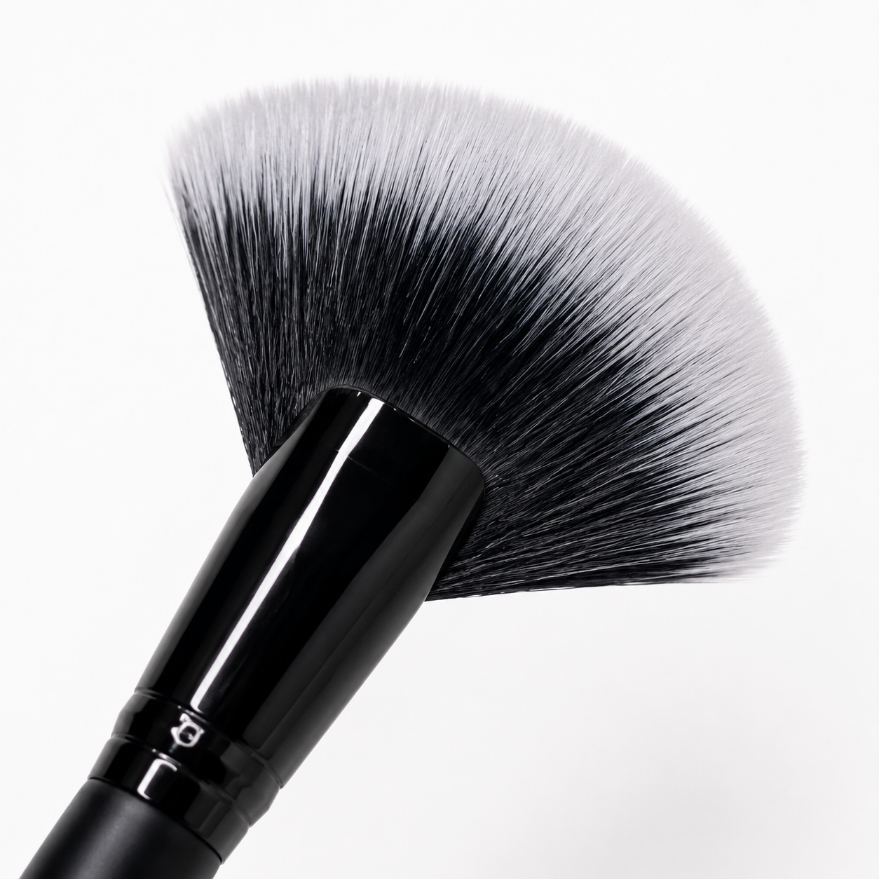 Cheek Fan Brush