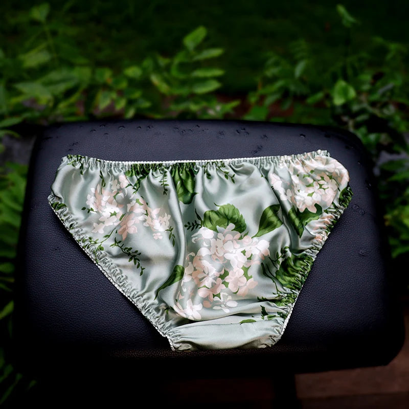 Silk Underwear Women's Large Size XXL e Breathable Antibacterial Low Waist Comfortable Innerwear Daily Use Cartoon Pat...