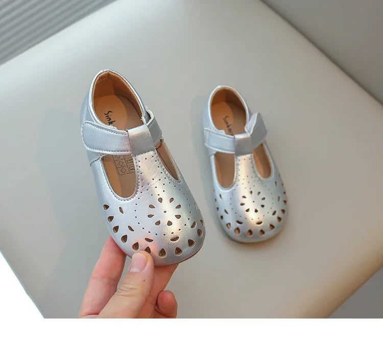 Baby Girls Dress Shoes for Wedding Party Cut-outs Hollow Soft Princess Breathable Kids Leather Flats T-strap 2025 Spring Summer