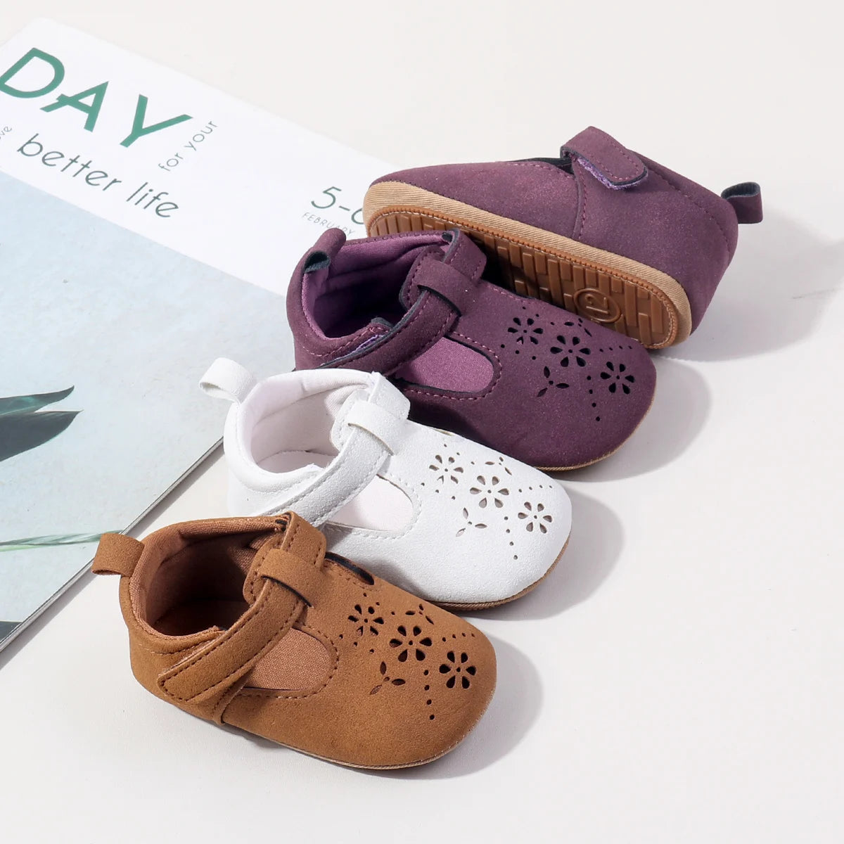 Baby Shoes For Boys And Girls, New Style, 0-1 Year Old, Hollow Out Rubber Sole, Anti-slip And Breathable Learning