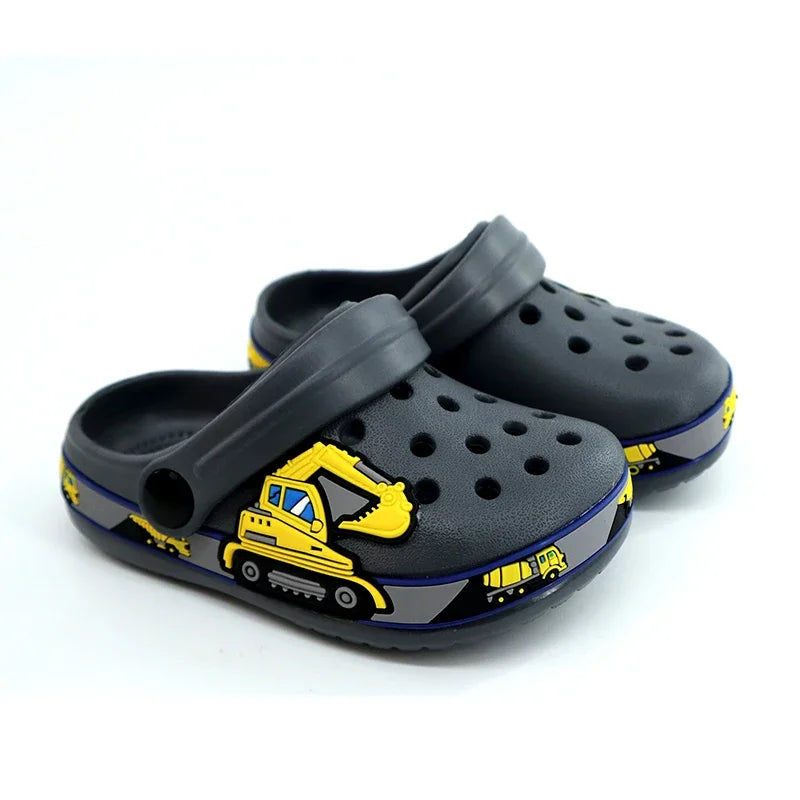 New Fashion Cartoon Sandals for Kids Summer Slippers Boys Girls Casual Garden Shoes Hollow-out Beach Shoes Clogs for Children