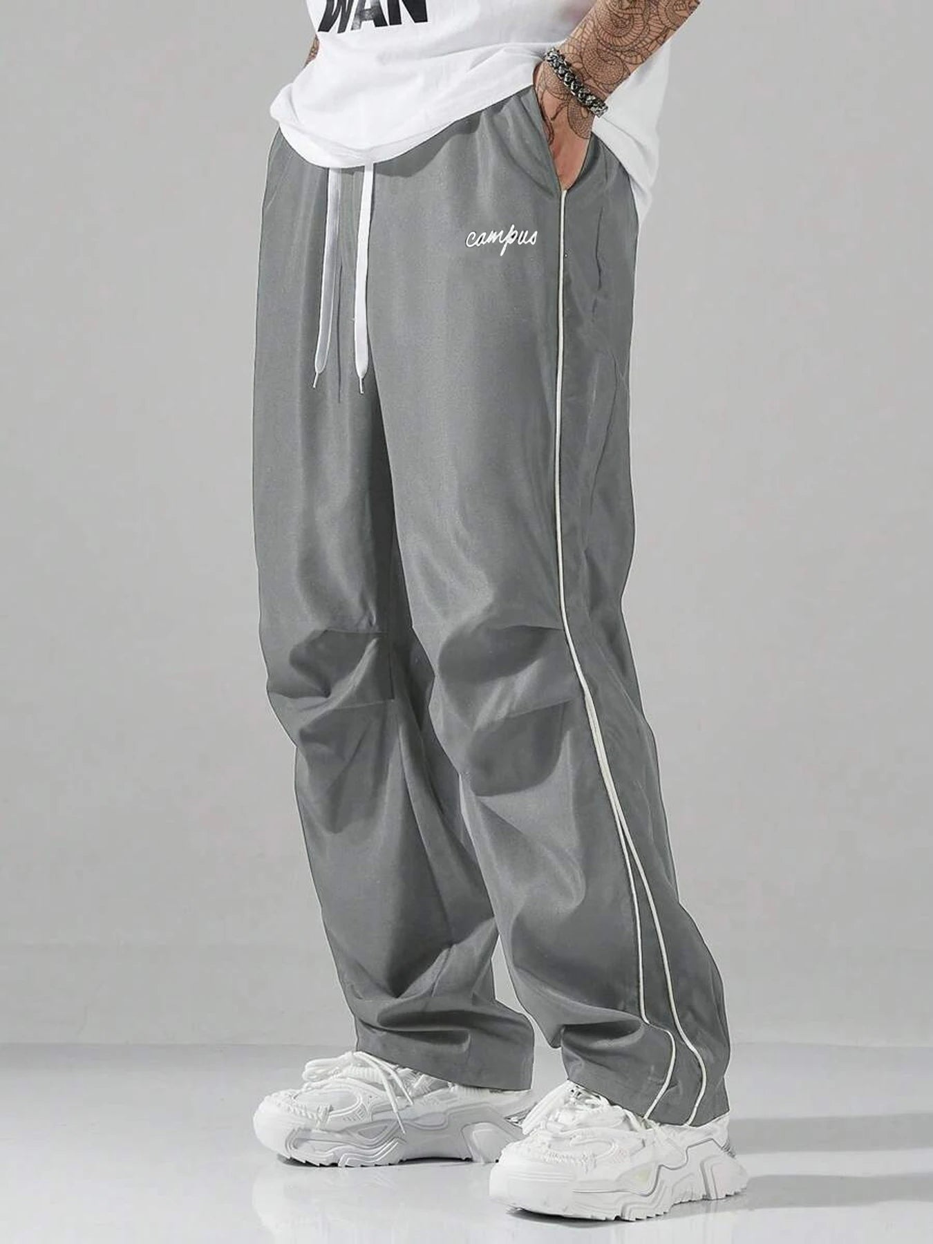 Boys' pants, boys' casual pants, can be worn in all seasons, suitable for boys aged 7-14, and go out for leisure jogging.