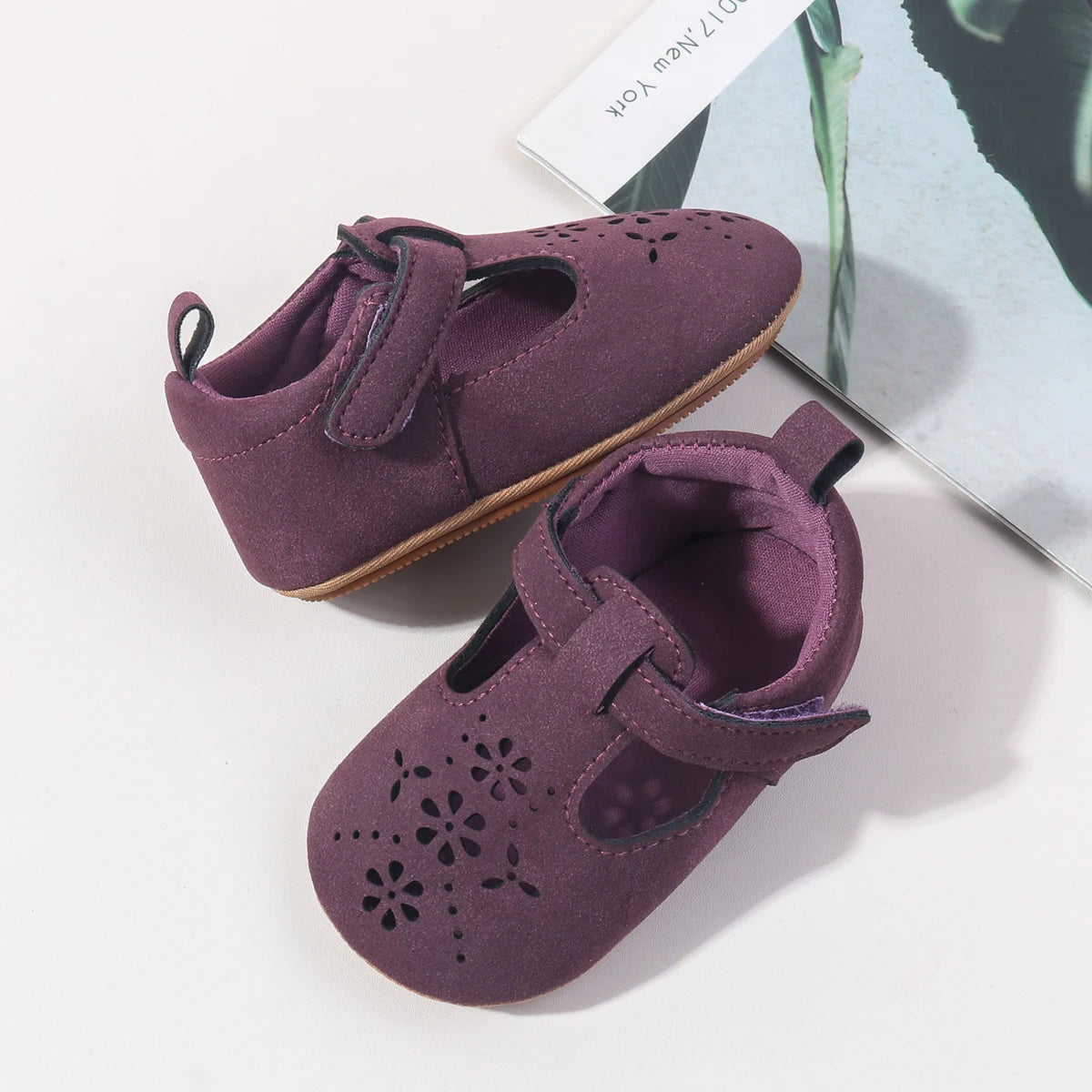 Baby Shoes For Boys And Girls, New Style, 0-1 Year Old, Hollow Out Rubber Sole, Anti-slip And Breathable Learning