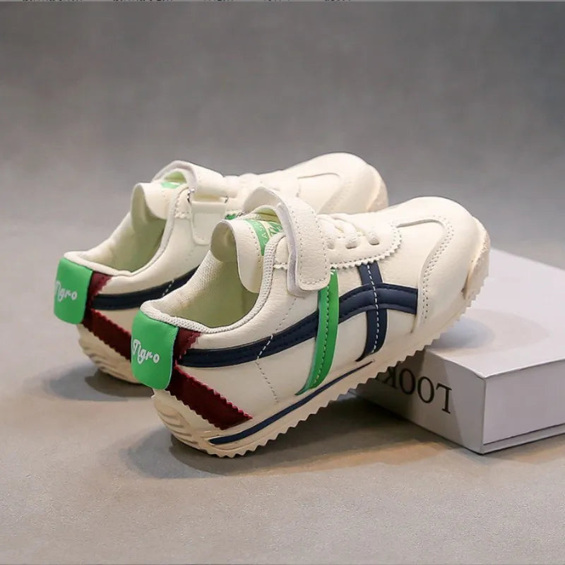 Boys' Shoes 2026 Spring Autumn New Soft Bottom Versatile Children's Sports Shoes Casual Board Shoes Girls' Moral Training Shoes