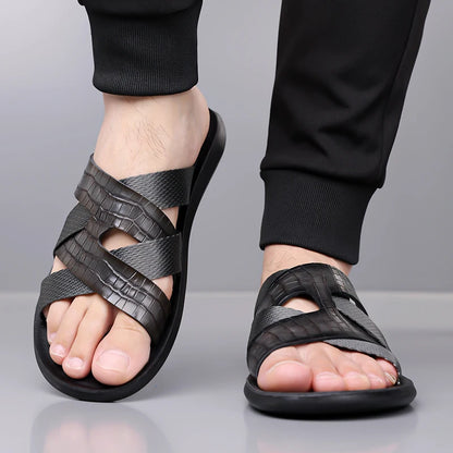 Men's Summer Comfortable Fashionable Beach Slippers Soft-Soled Single Strap Slip-On Slippers for Casual Wear