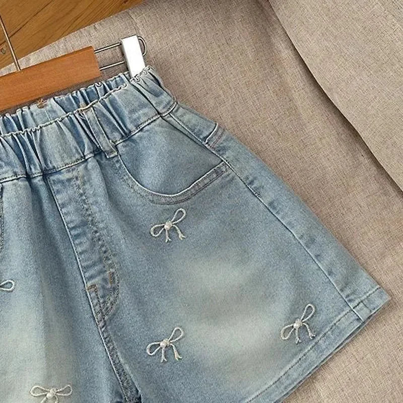 Girls Denim Shorts 2025 Summer New Big Children Embroiderers Bow Short Jeans Teenager Casual Loose Pants Kids Fashion Clothing