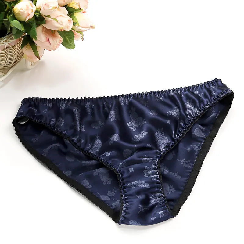 Silk Underwear Women's Large Size XXL e Breathable Antibacterial Low Waist Comfortable Innerwear Daily Use Cartoon Pat...