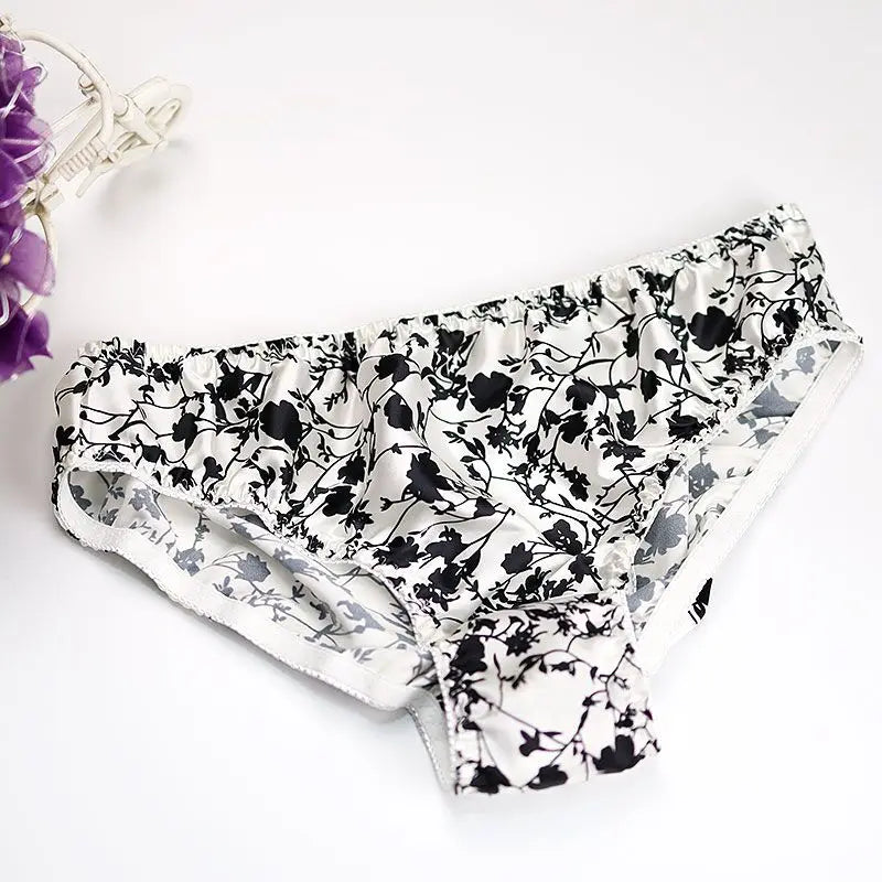 Silk Underwear Women's Large Size XXL e Breathable Antibacterial Low Waist Comfortable Innerwear Daily Use Cartoon Pat...