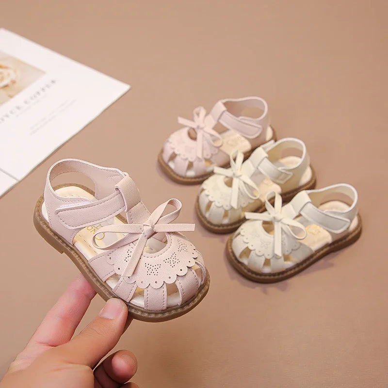 Baby Girls Beach Shoes Soft Sole for Kids Sandals T-strap Versatile 2025 Summer New Baby Walking Shoes Non-slip Sweet Size 15-26