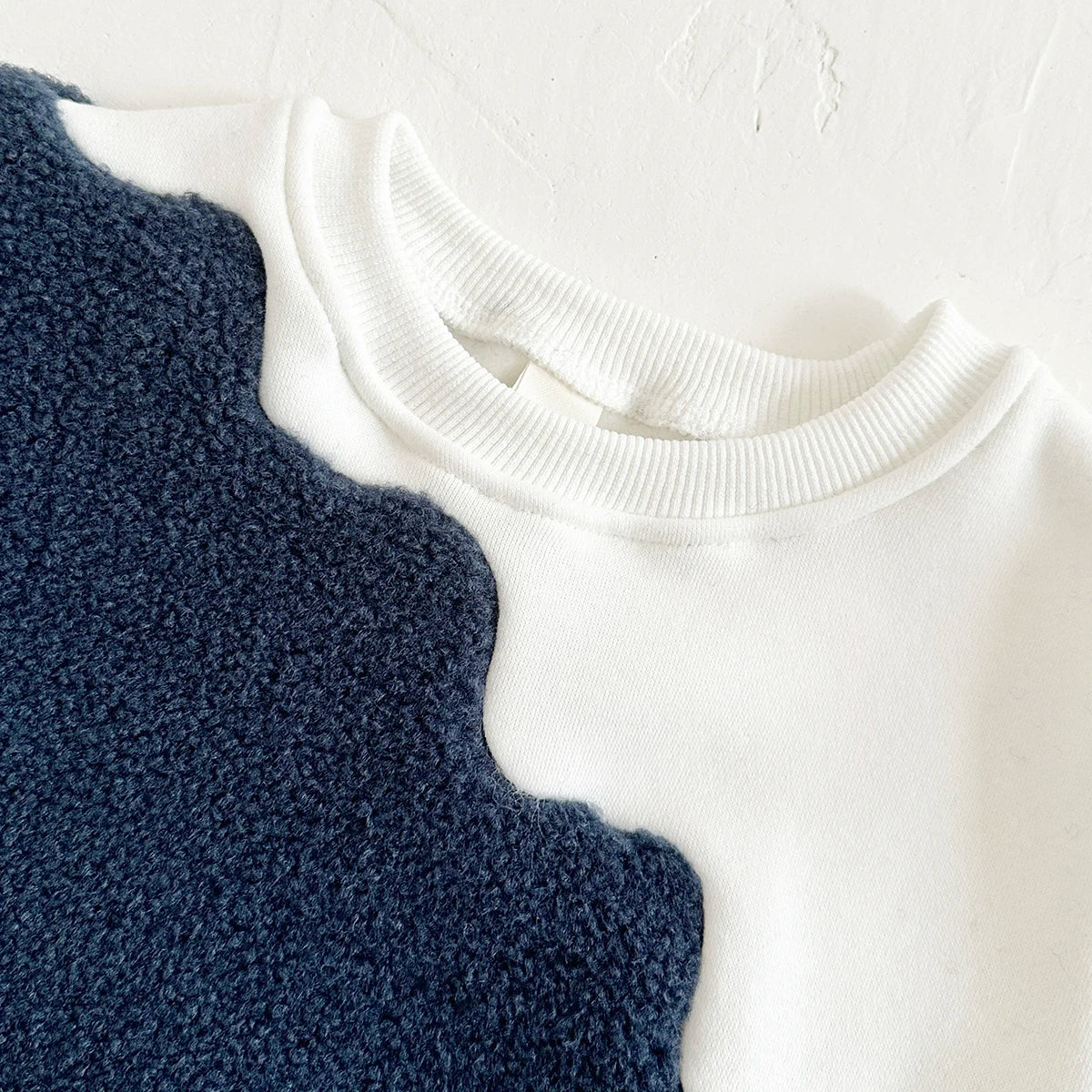 2Pcs Baby Boys Clothes New Casual Wear Lamb Wool Children Clothes Long Sleeves Sweatshirt Top Pants Color Block Kids Clothes
