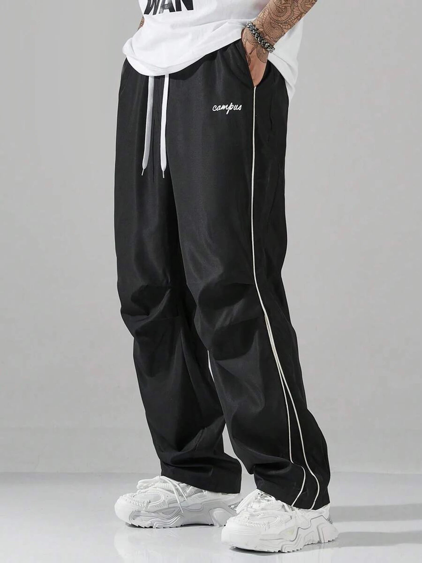 Boys' pants, boys' casual pants, can be worn in all seasons, suitable for boys aged 7-14, and go out for leisure jogging.
