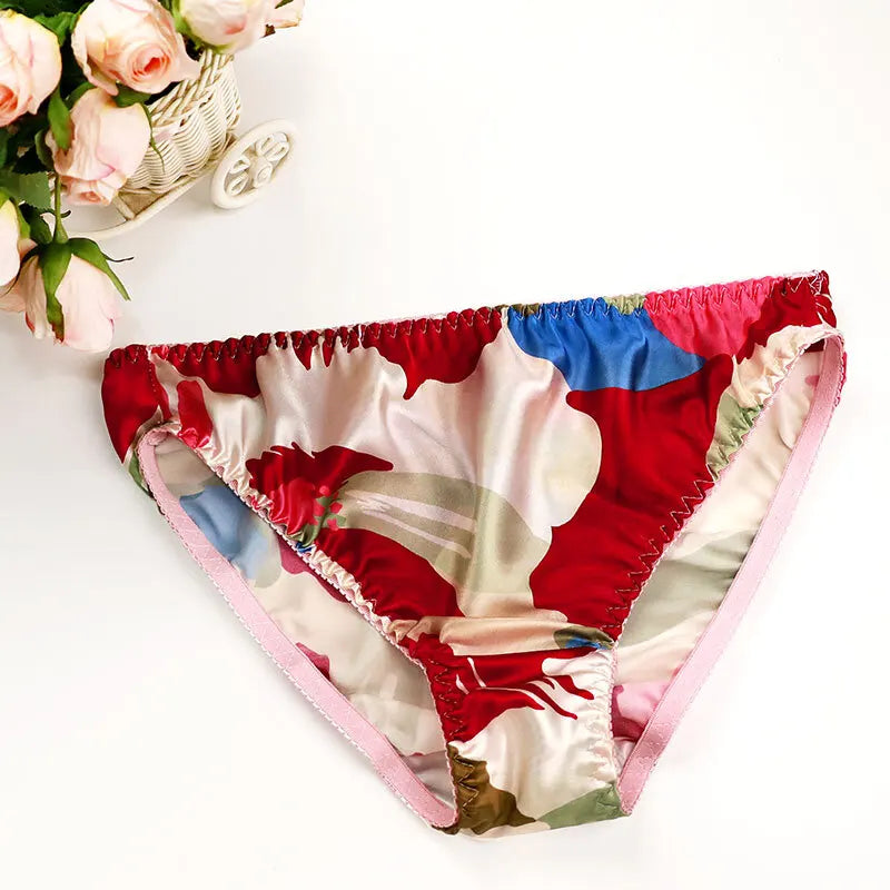 Silk Underwear Women's Large Size XXL e Breathable Antibacterial Low Waist Comfortable Innerwear Daily Use Cartoon Pat...