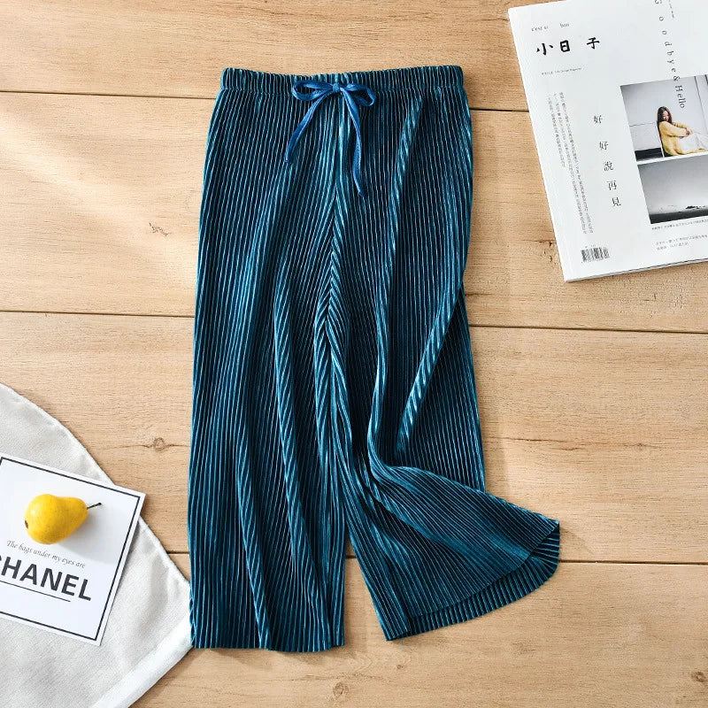 2025 New Girls' Pleated Wide-Leg Pants, Chiffon Ice Silk 9/10 Trousers, Loose Casual & Stylish Summer Wear，For Daily Wear.