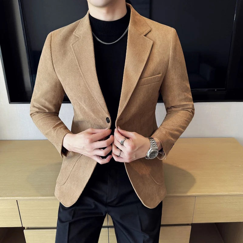 Corduroy suits are high-end, fashionable, cool and versatile. They are suitable for casual banquets, shopping, traveling, autumn