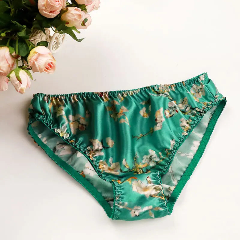 Silk Underwear Women's Large Size XXL e Breathable Antibacterial Low Waist Comfortable Innerwear Daily Use Cartoon Pat...