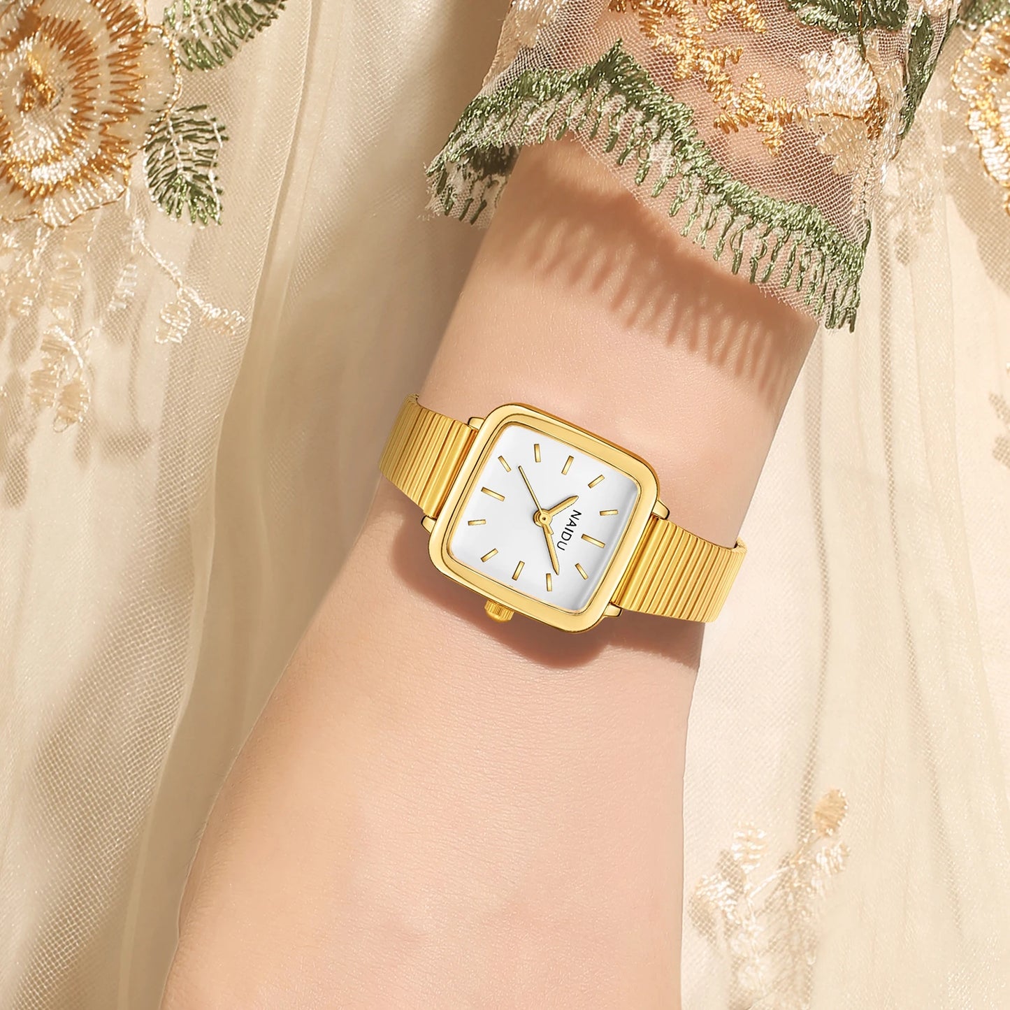 1 Piece of Women's Watch with a Simple, Artistic, and Retro Style, Featuring a Quartz Movement