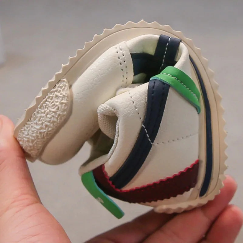 Boys' Shoes 2026 Spring Autumn New Soft Bottom Versatile Children's Sports Shoes Casual Board Shoes Girls' Moral Training Shoes