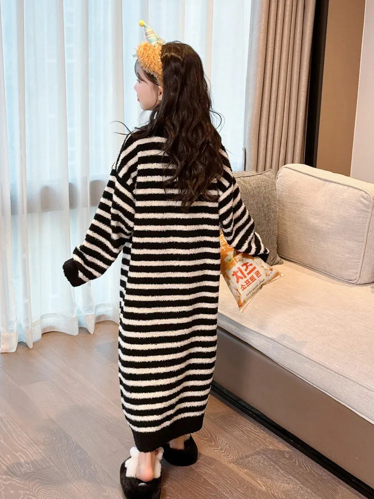 Girls Pajamas 2025 New Children's Nightgown Children's Autumn and Winter Loungewear