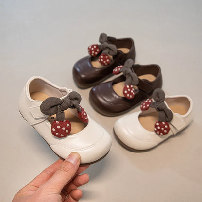 Baby Girls Leather Shoes with Cute Bow 2026 New Spring Autumn Toddler School Dance Flats Soft Sole Chic Princess Party Dress Up