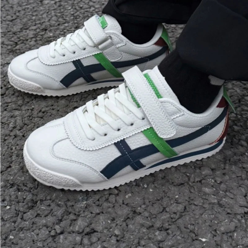 Boys' Shoes 2026 Spring Autumn New Soft Bottom Versatile Children's Sports Shoes Casual Board Shoes Girls' Moral Training Shoes