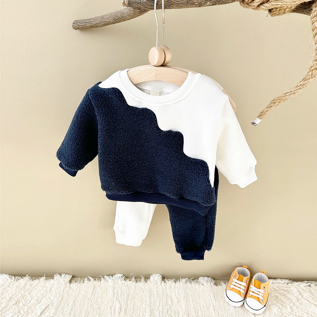 2Pcs Baby Boys Clothes New Casual Wear Lamb Wool Children Clothes Long Sleeves Sweatshirt Top Pants Color Block Kids Clothes
