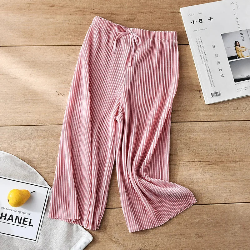 2025 New Girls' Pleated Wide-Leg Pants, Chiffon Ice Silk 9/10 Trousers, Loose Casual & Stylish Summer Wear，For Daily Wear.
