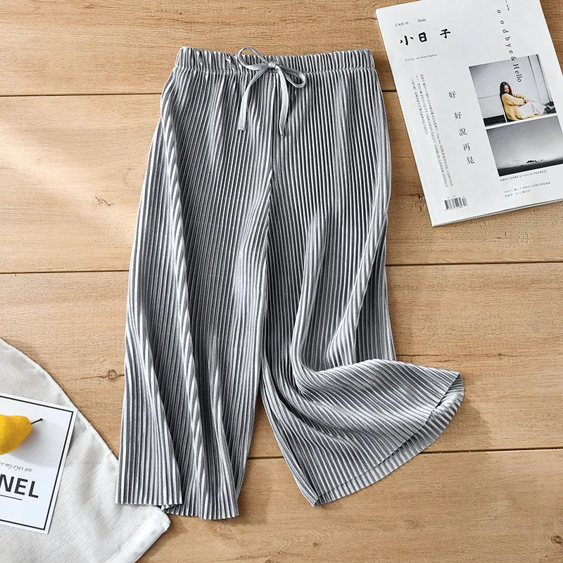2025 New Girls' Pleated Wide-Leg Pants, Chiffon Ice Silk 9/10 Trousers, Loose Casual & Stylish Summer Wear，For Daily Wear.