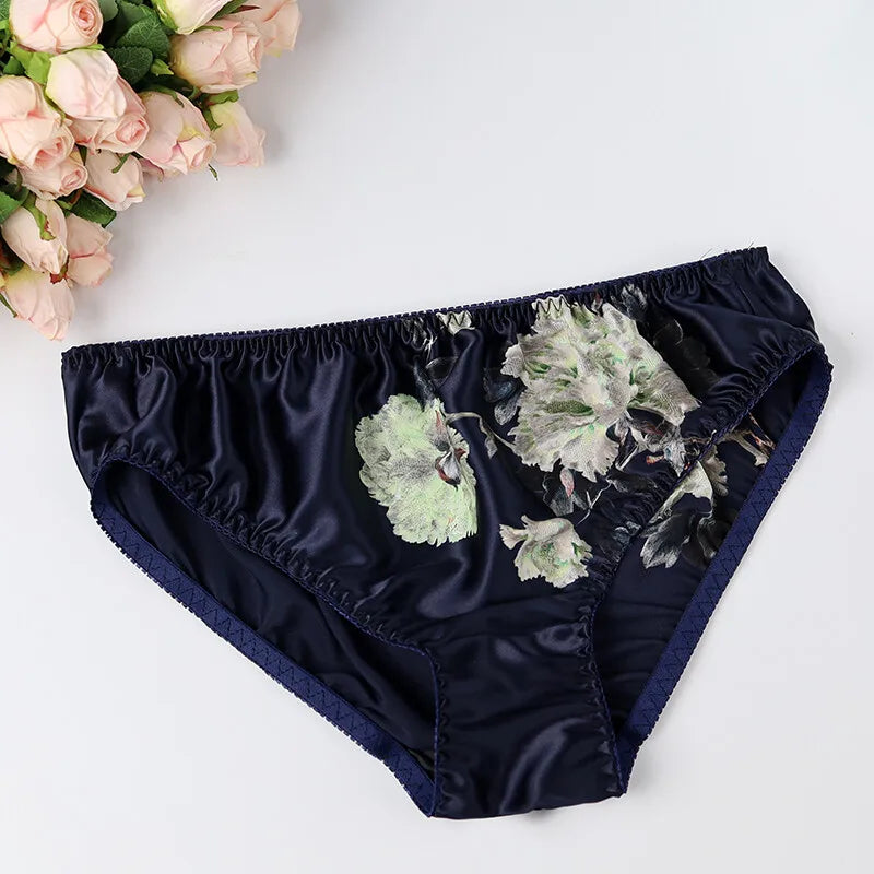 Silk Underwear Women's Large Size XXL e Breathable Antibacterial Low Waist Comfortable Innerwear Daily Use Cartoon Pat...