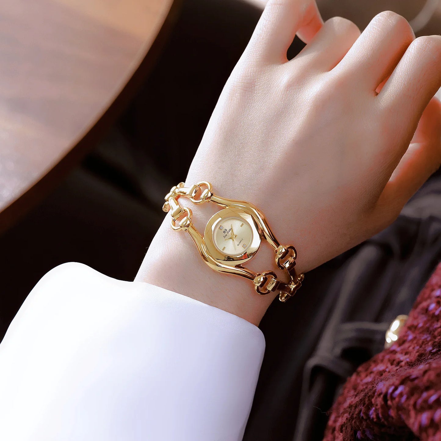 Fashion Luxury Watches For Woman 2025 New Luxury Golden Vintage Women's Wristwatches Ladies Dress Quartz Clock Relogio Feminino