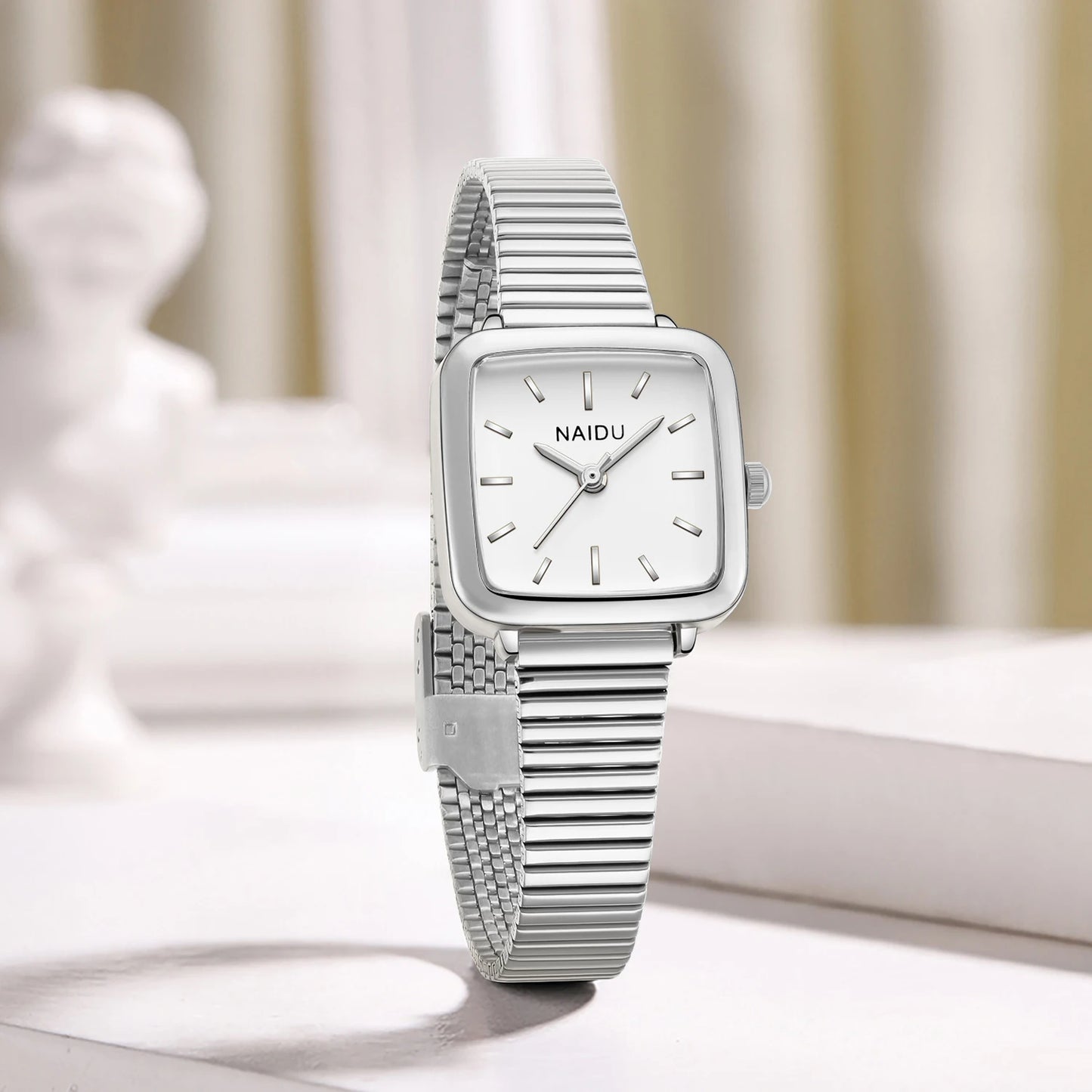 1 Piece of Women's Watch with a Simple, Artistic, and Retro Style, Featuring a Quartz Movement