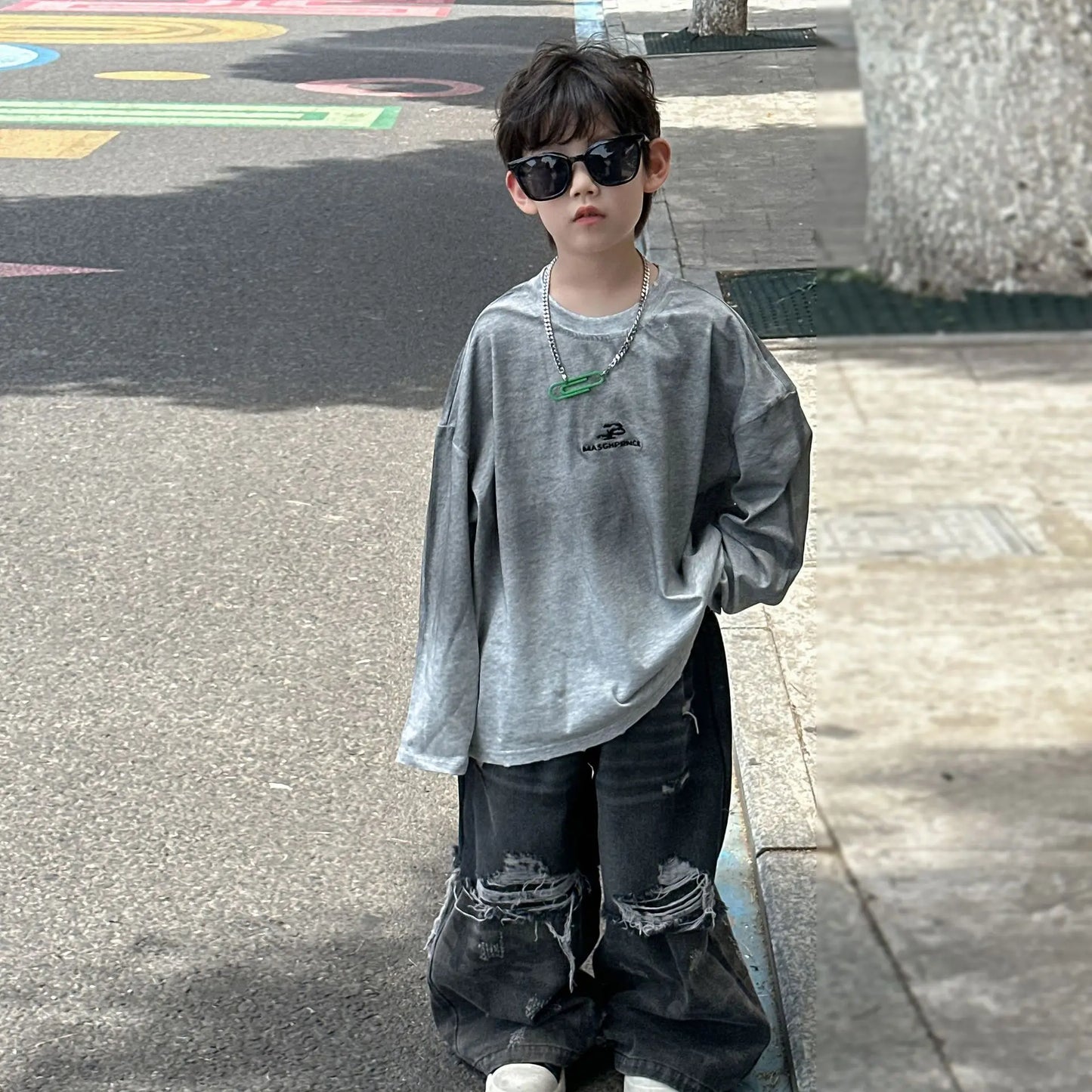 2025 New Boys' Cool Ripped Jeans Wide-leg Trousers American Retro Children's Trousers